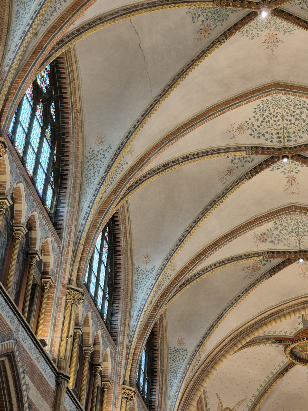 Vaulted ceiling with repeated ribs and arches